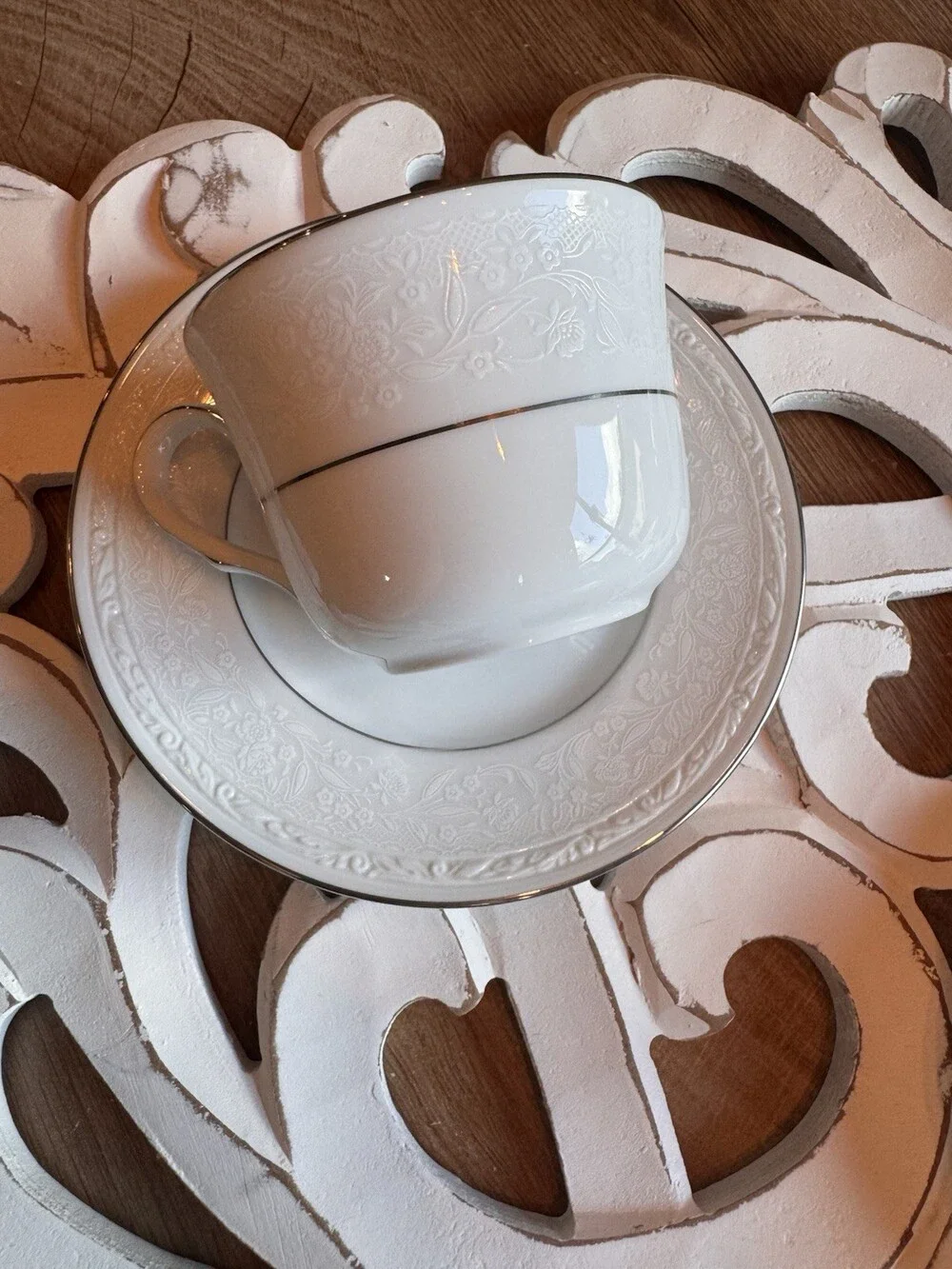 Nortake Whitescapes White Cliff Platinum 5 Pc Coffee Tea Cup With Saucers